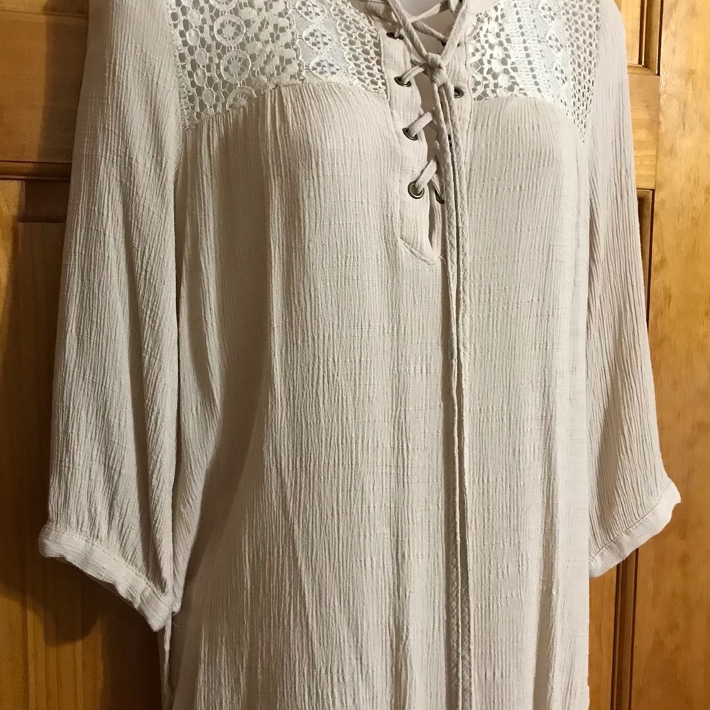 Umgee Beige Blouse Size Small 4 - 6 
60% Cotton - Picture 12 of 13